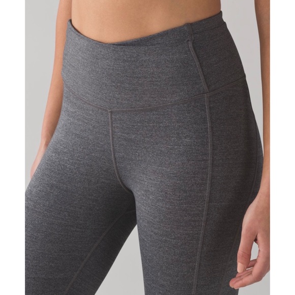 🌈 Lululemon Gear Up Crop (17") Gray w/ Mesh & Reflective Piping ⭐️ EUC - Picture 3 of 16